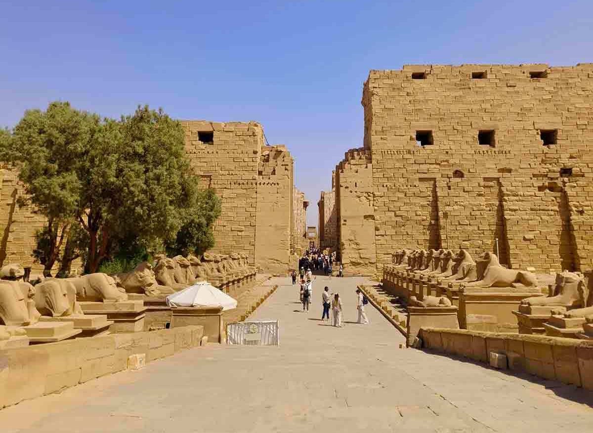 best time for Luxor day trip from Hurghada